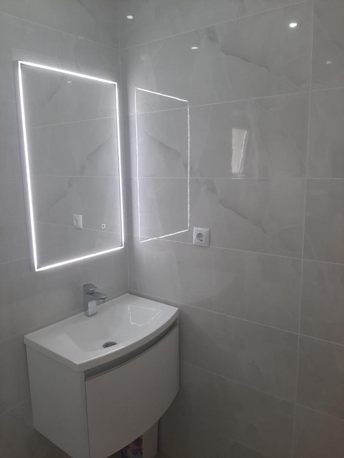 Apartmani Bulajic Кърк Екстериор снимка