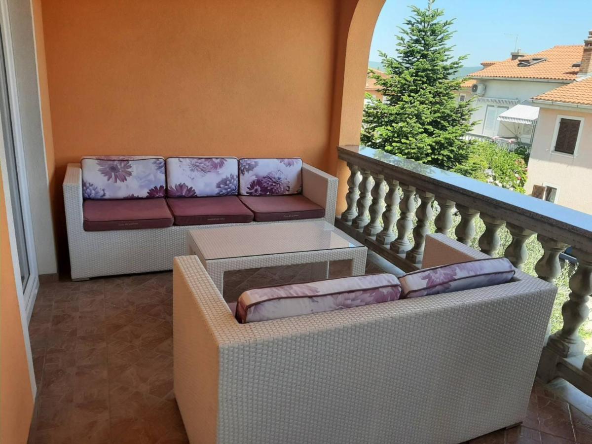 Apartmani Bulajic Кърк Екстериор снимка