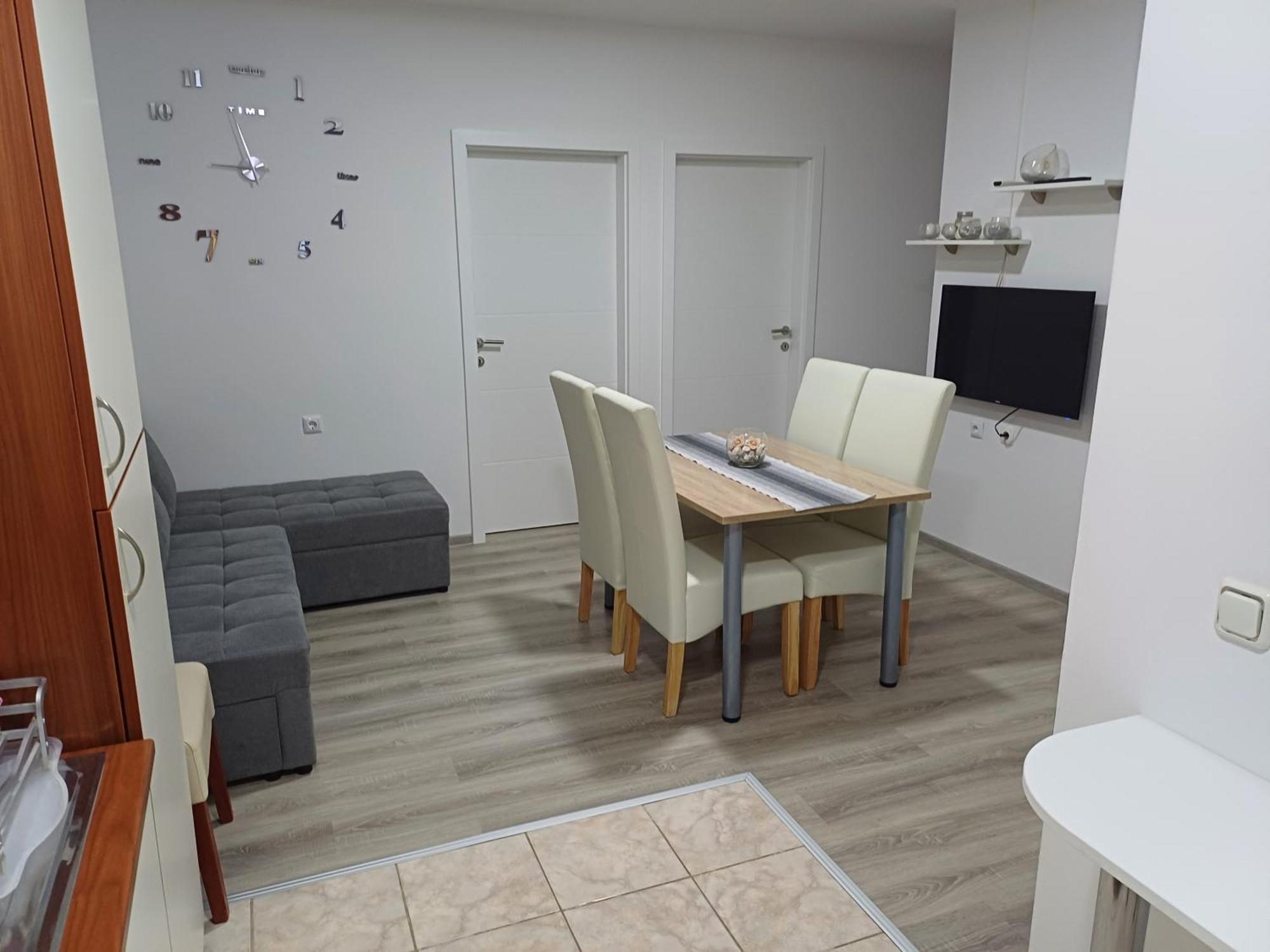 Apartmani Bulajic Кърк Екстериор снимка